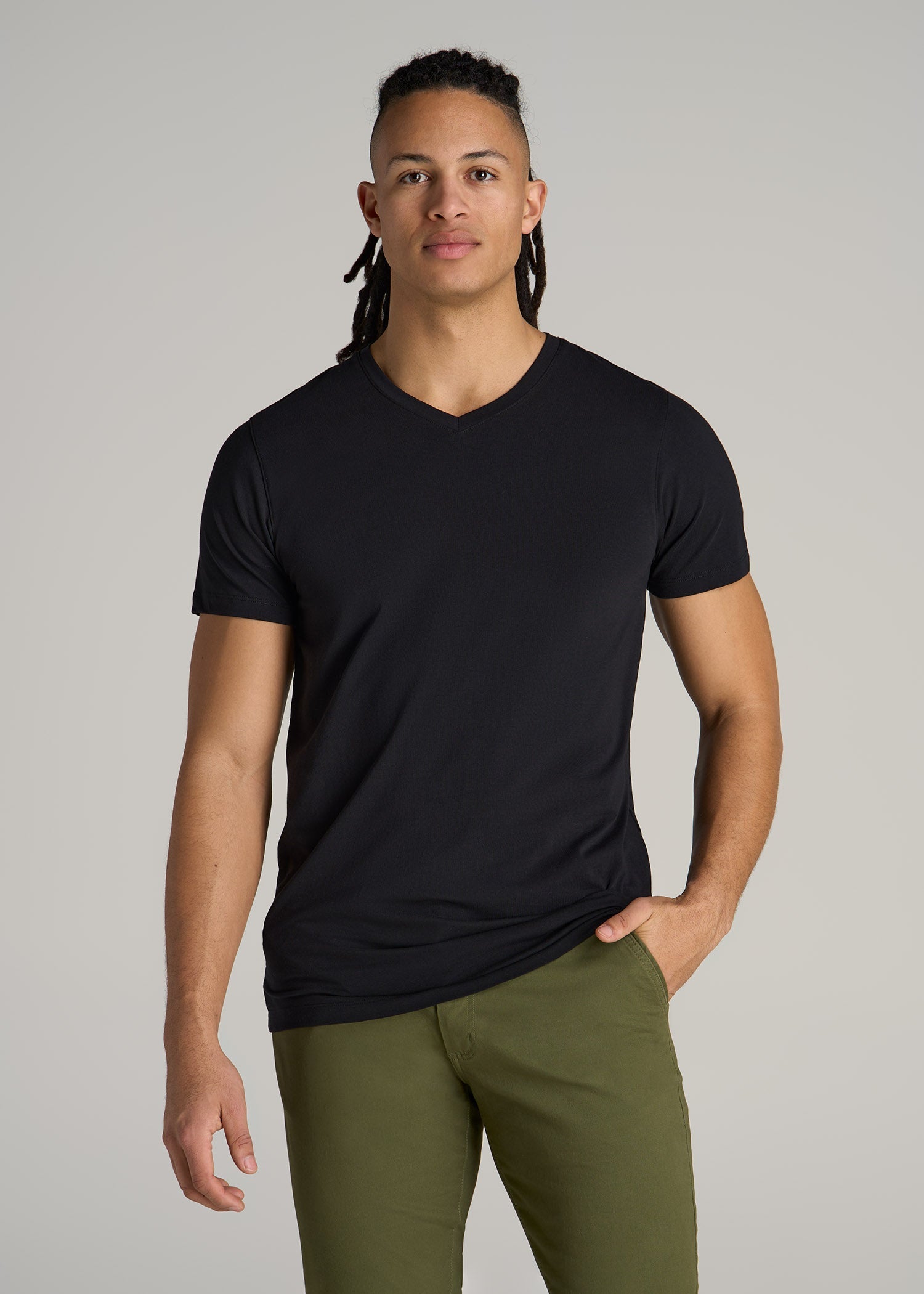 The Essential MODERN-FIT V-Neck Tee for Tall Men in Black